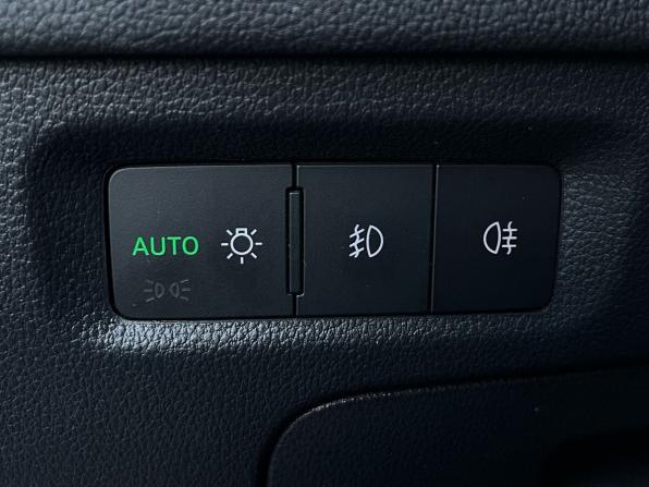 Skoda Octavia IV (A8) с пробегом 2021 года, цена 2 190 000 рублей, 109989 км, лифтбек, Автокод Объявления