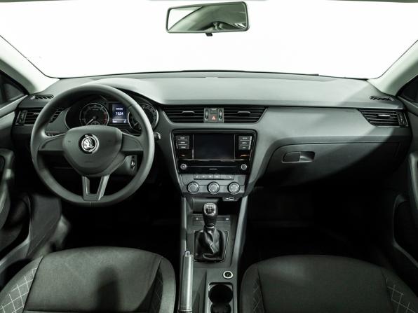 Skoda Octavia III (A7) Рестайлинг с пробегом 2019 года, цена 1 629 585 рублей, 78674 км, лифтбек, Автокод Объявления