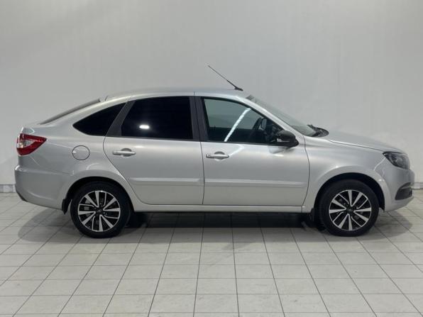 Lada (ВАЗ) Granta I Рестайлинг с пробегом 2022 года, цена 820 200 рублей, 37872 км, лифтбек, Автокод Объявления