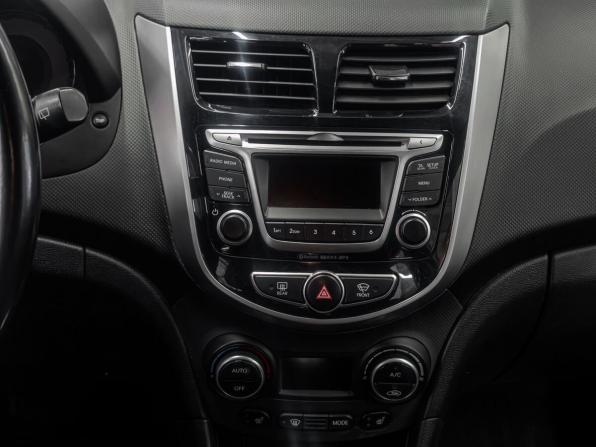 Hyundai Solaris I с пробегом 2014 года, цена 1 019 900 рублей, 111500 км, хэтчбек, Автокод Объявления