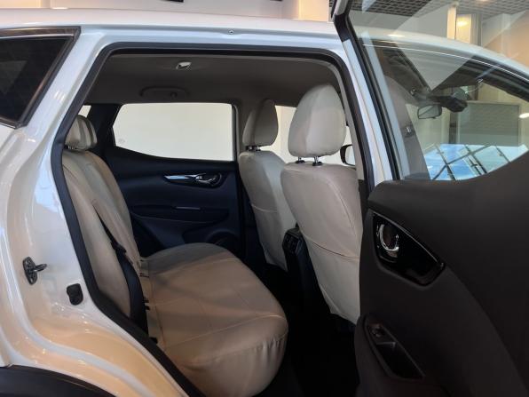 Nissan Qashqai II с пробегом 2016 года, цена 2 045 000 рублей, 27673 км, внедорожник, Автокод Объявления