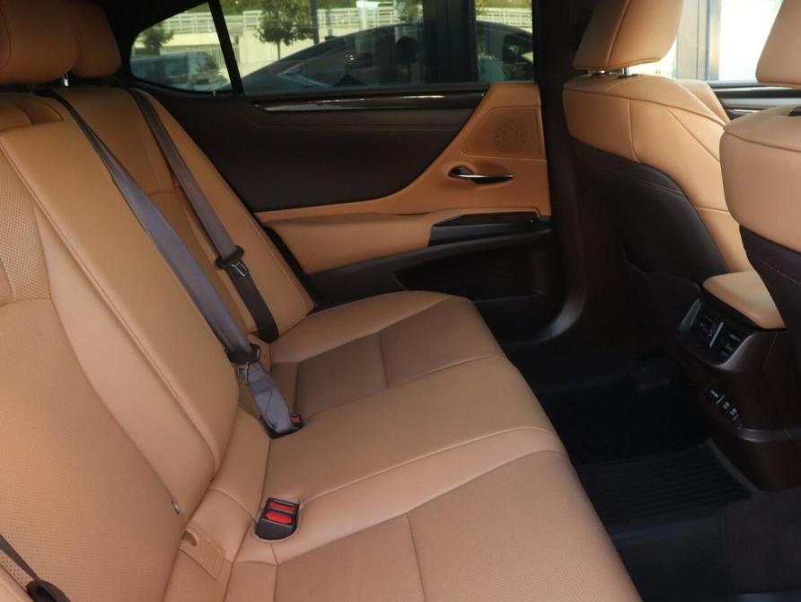 Lexus ES VII Казань  - изображение 8