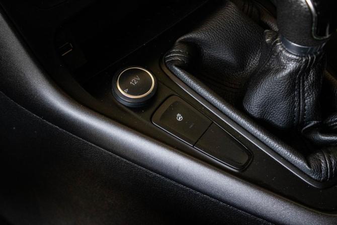 Ford Focus III Рестайлинг с пробегом 2015 года, цена 1 099 000 рублей, 146714 км, хэтчбек, Автокод Объявления