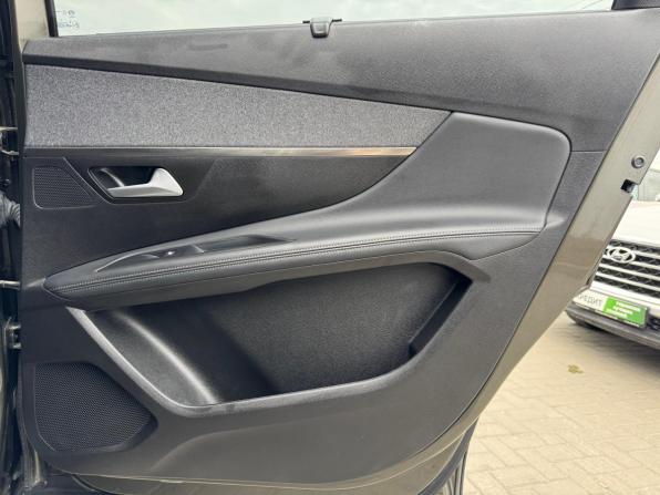 Peugeot 5008 II Рестайлинг с пробегом 2020 года, цена 2 145 000 рублей, 129000 км, внедорожник, Автокод Объявления