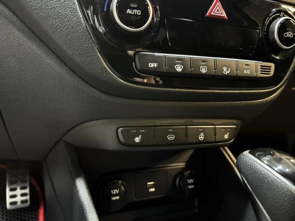 Hyundai Solaris II Рестайлинг с пробегом 2021 года, цена 1 277 000 рублей, 70000 км, седан, Автокод Объявления