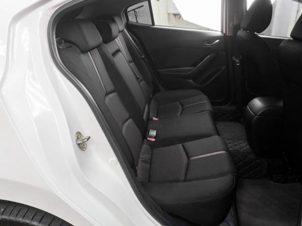 Mazda Axela III Рестайлинг с пробегом 2019 года, цена 1 689 000 рублей, 120362 км, хэтчбек, Автокод Объявления