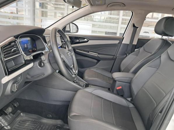 Jetta VS5 I Рестайлинг с пробегом 2023 года, цена 2 018 000 рублей, 54954 км, внедорожник, Автокод Объявления