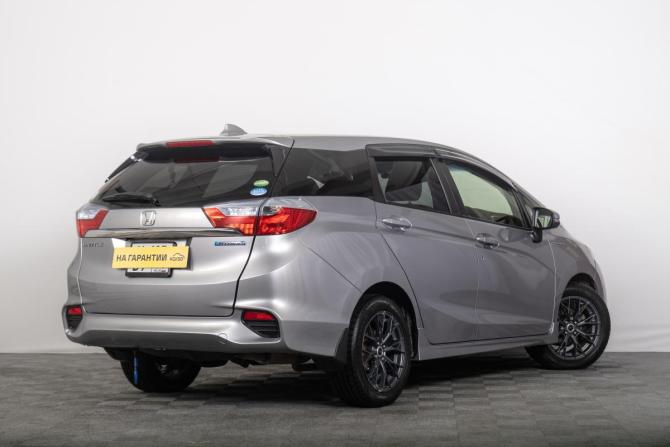 Honda Shuttle II с пробегом 2017 года, цена 1 139 000 рублей, 210000 км, универсал, Автокод Объявления