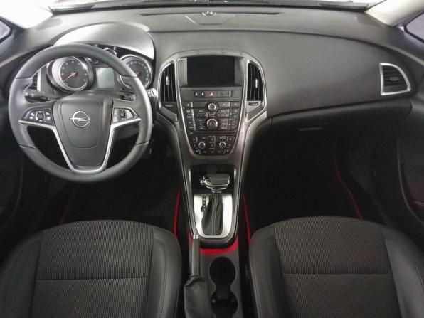 Opel Astra J Рестайлинг с пробегом 2013 года, цена 700 000 рублей, 213897 км, универсал, Автокод Объявления