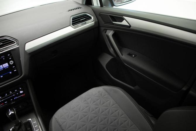 Volkswagen Tiguan II Рестайлинг с пробегом 2021 года, цена 3 750 000 рублей, 38434 км, внедорожник, Автокод Объявления
