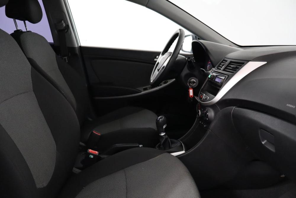 Hyundai Solaris I Санкт-Петербург  - изображение 11