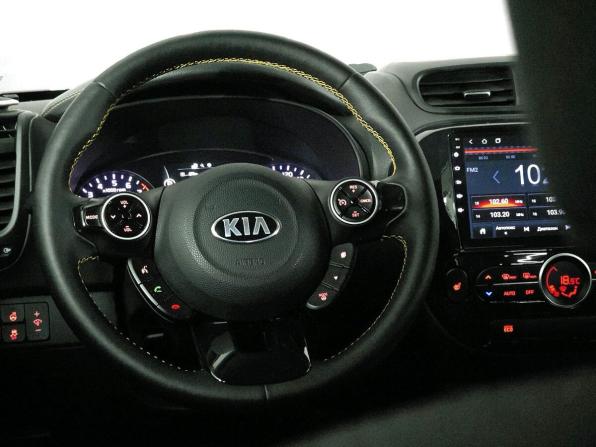Kia Soul II Рестайлинг с пробегом 2016 года, цена 1 300 000 рублей, 129000 км, хэтчбек, Автокод Объявления