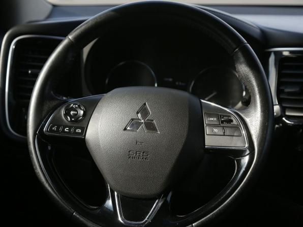 Mitsubishi Outlander III Рестайлинг 3 с пробегом 2018 года, цена 1 735 000 рублей, 135000 км, внедорожник, Автокод Объявления