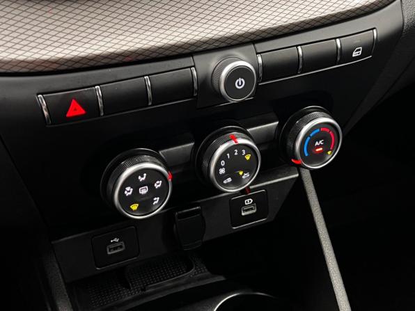 Lada (ВАЗ) Vesta I Рестайлинг (NG) с пробегом 2023 года, цена 1 220 000 рублей, 44492 км, седан, Автокод Объявления