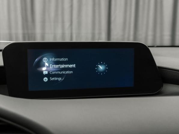 Mazda 3 IV (BP) с пробегом 2022 года, цена 2 420 000 рублей, 85061 км, седан, Автокод Объявления