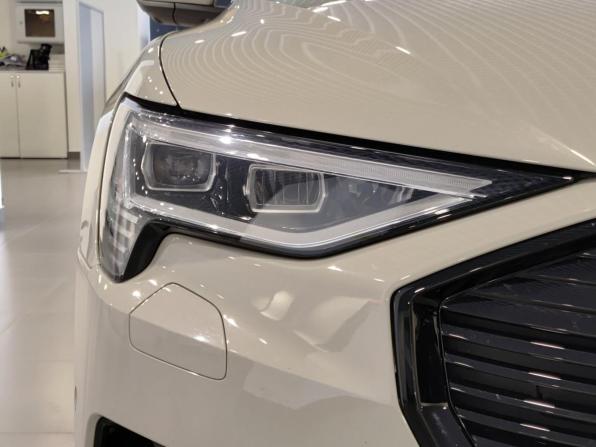Audi e-tron I с пробегом 2020 года, цена 5 355 000 рублей, 19648 км, внедорожник, Автокод Объявления