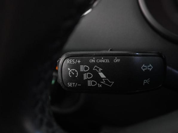 Skoda Octavia III (A7) Рестайлинг с пробегом 2018 года, цена 2 014 000 рублей, 159171 км, лифтбек, Автокод Объявления