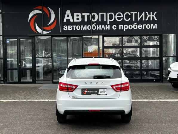 Lada (ВАЗ) Vesta I с пробегом 2018 года, цена 990 000 рублей, 79900 км, универсал, Автокод Объявления