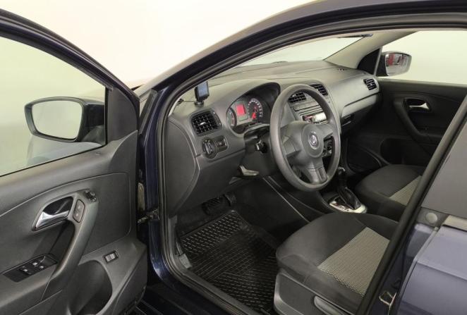 Volkswagen Polo V с пробегом 2011 года, цена 890 000 рублей, 108668 км, седан, Автокод Объявления