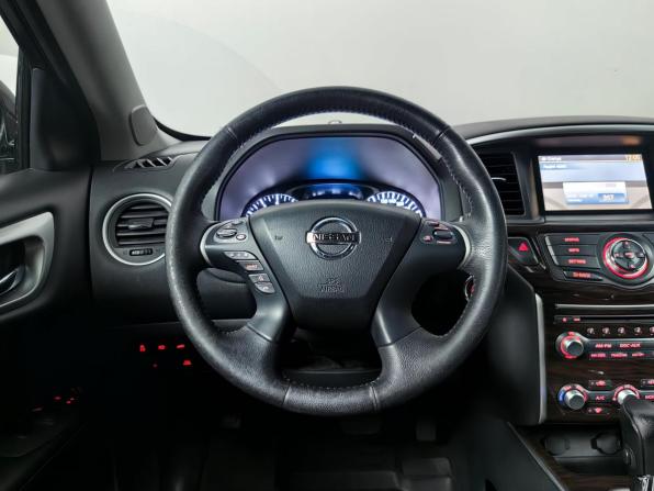 Nissan Pathfinder IV с пробегом 2015 года, цена 1 555 000 рублей, 161444 км, внедорожник, Автокод Объявления