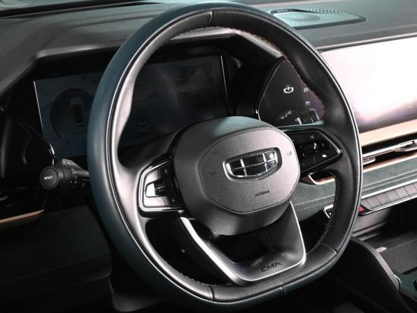 Geely Monjaro I с пробегом 2023 года, цена 2 999 000 рублей, 59961 км, внедорожник, Автокод Объявления