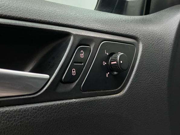 Volkswagen Jetta VI с пробегом 2012 года, цена 990 000 рублей, 227933 км, седан, Автокод Объявления