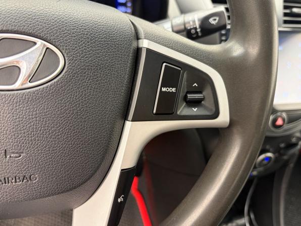 Hyundai Solaris I с пробегом 2013 года, цена 725 000 рублей, 125098 км, седан, Автокод Объявления