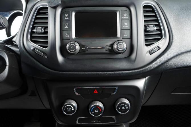 Jeep Compass II с пробегом 2018 года, цена 2 159 000 рублей, 117000 км, внедорожник, Автокод Объявления