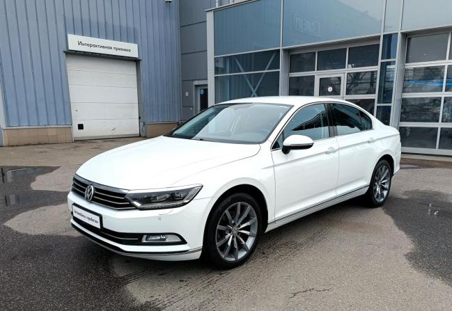 Volkswagen Passat B8 с пробегом 2016 года, цена 2 095 000 рублей, 153000 км, седан, Автокод Объявления