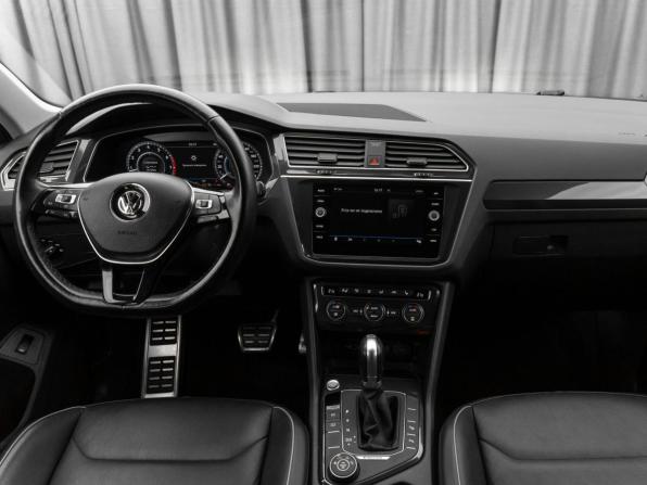 Volkswagen Tiguan II с пробегом 2018 года, цена 2 440 000 рублей, 102223 км, внедорожник, Автокод Объявления