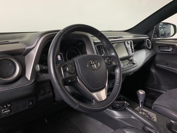 Toyota RAV4 IV (XA40) Рестайлинг с пробегом 2016 года, цена 2 950 000 рублей, 74324 км, внедорожник, Автокод Объявления