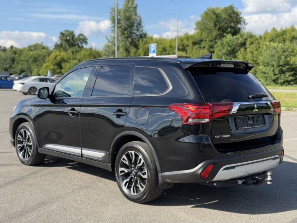 Mitsubishi Outlander III Рестайлинг 3 с пробегом 2021 года, цена 2 700 000 рублей, 23473 км, внедорожник, Автокод Объявления