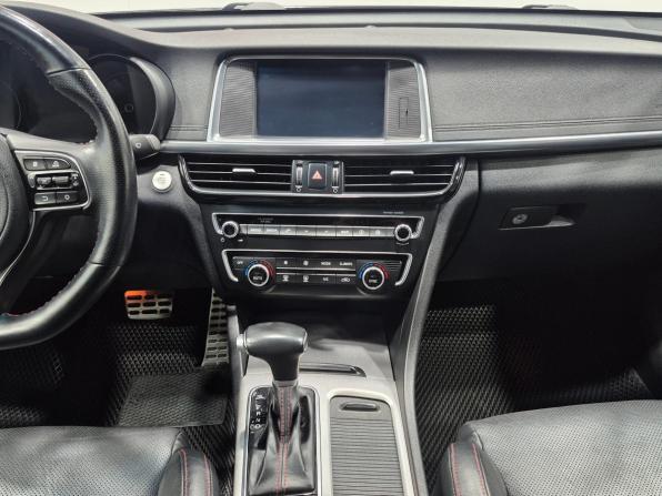 Kia Optima IV с пробегом 2017 года, цена 1 955 000 рублей, 181000 км, седан, Автокод Объявления
