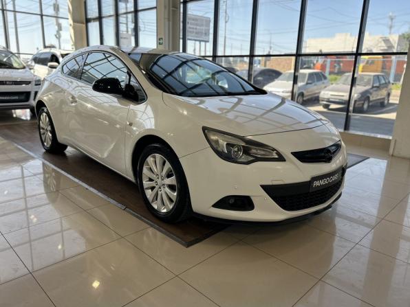 Opel Astra J Рестайлинг с пробегом 2012 года, цена 759 000 рублей, 184244 км, хэтчбек, Автокод Объявления