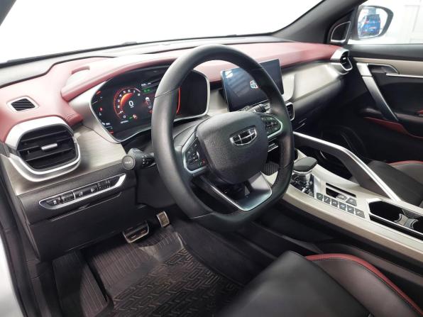 Geely Coolray I с пробегом 2023 года, цена 1 770 000 рублей, 32697 км, внедорожник, Автокод Объявления