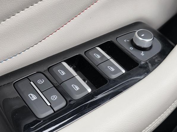 Geely Monjaro I с пробегом 2023 года, цена 3 400 000 рублей, 57005 км, внедорожник, Автокод Объявления