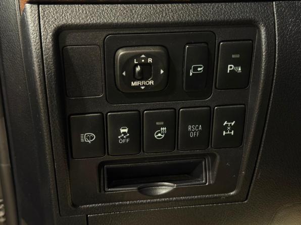 Toyota Land Cruiser 200 Series Рестайлинг 1 с пробегом 2013 года, цена 3 820 000 рублей, 225746 км, внедорожник, Автокод Объявления