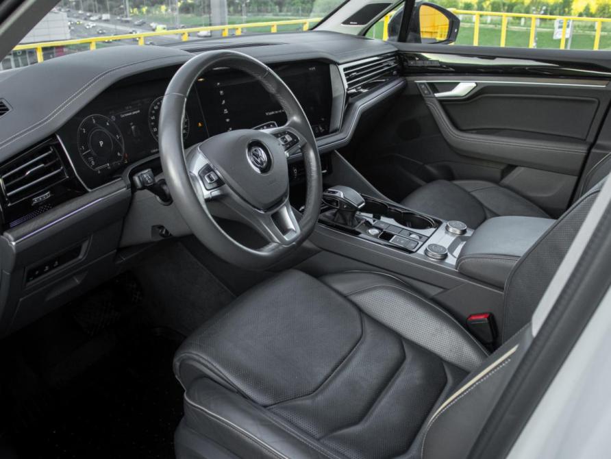 Volkswagen Touareg III Москва  - изображение 12