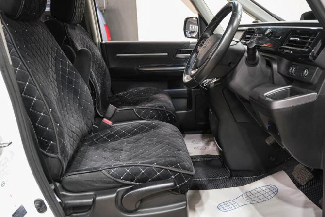 Honda Stepwgn V с пробегом 2015 года, цена 1 969 000 рублей, 131800 км, минивэн, Автокод Объявления