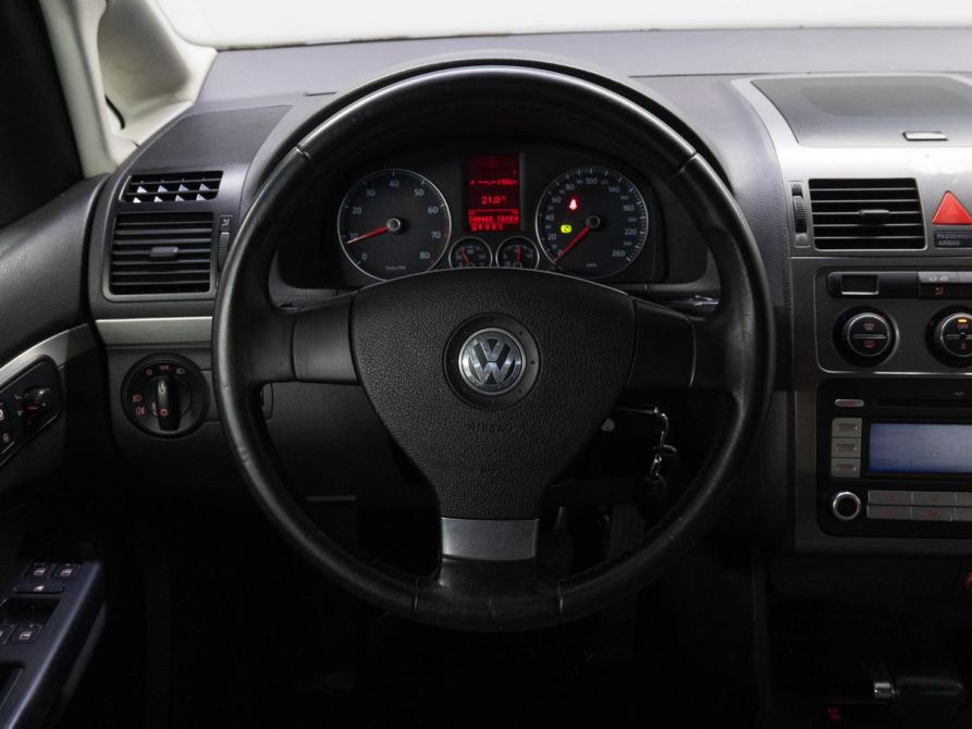 Volkswagen Touran I Рестайлинг Тюмень  - изображение 19