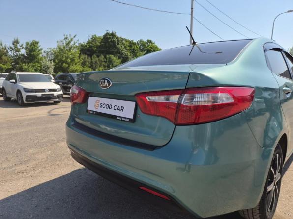 Kia Rio III с пробегом 2013 года, цена 900 000 рублей, 178148 км, седан, Автокод Объявления