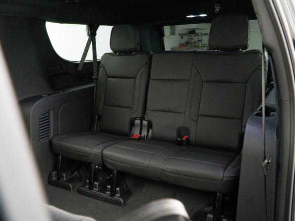 Chevrolet Suburban XII с пробегом 2023 года, цена 13 996 900 рублей, 43 км, внедорожник, Автокод Объявления