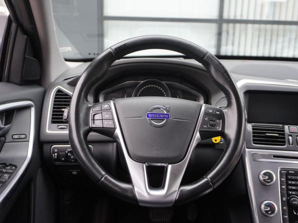 Volvo XC60 I Рестайлинг с пробегом 2017 года, цена 2 283 000 рублей, 157620 км, внедорожник, Автокод Объявления