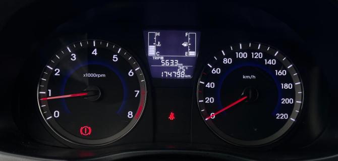 Hyundai Solaris I Рестайлинг с пробегом 2015 года, цена 842 000 рублей, 174780 км, седан, Автокод Объявления