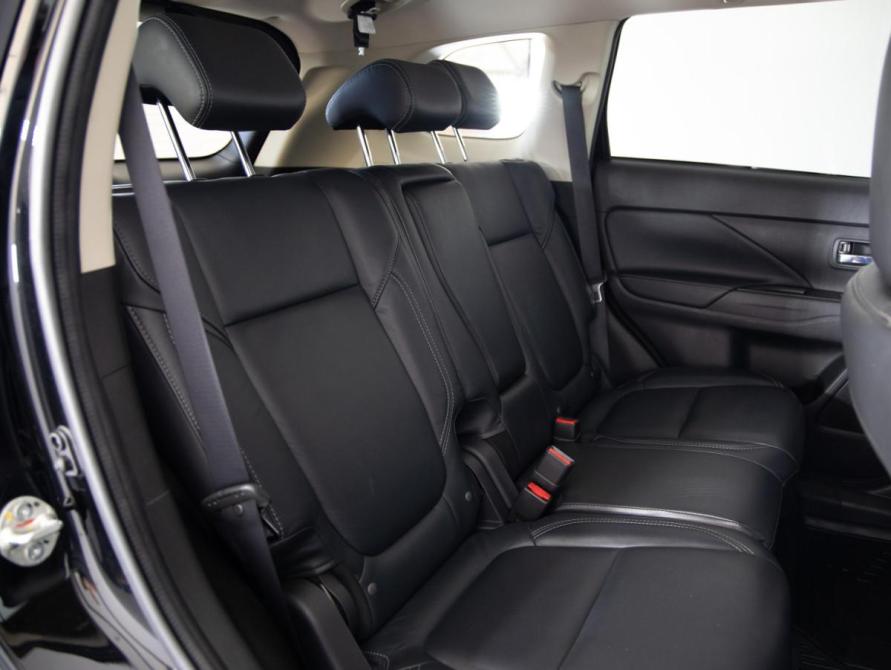 Mitsubishi Outlander III Рестайлинг 3 Санкт-Петербург  - изображение 12