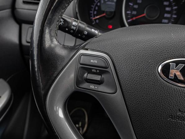 Kia Rio III Рестайлинг с пробегом 2017 года, цена 1 420 000 рублей, 33250 км, седан, Автокод Объявления