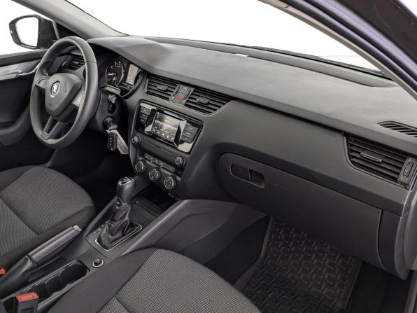 Skoda Octavia III (A7) с пробегом 2017 года, цена 1 300 000 рублей, 218916 км, лифтбек, Автокод Объявления