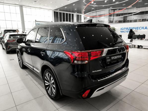 Mitsubishi Outlander III Рестайлинг 3 с пробегом 2020 года, цена 2 050 000 рублей, 174939 км, внедорожник, Автокод Объявления