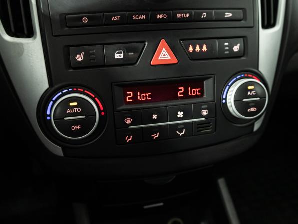 Kia Ceed I Рестайлинг с пробегом 2011 года, цена 449 585 рублей, 218000 км, универсал, Автокод Объявления