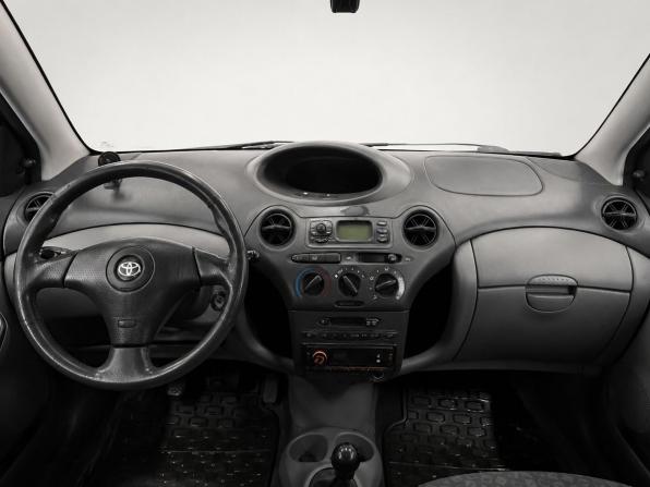 Toyota Yaris I с пробегом 2002 года, цена 299 000 рублей, 295075 км, хэтчбек, Автокод Объявления